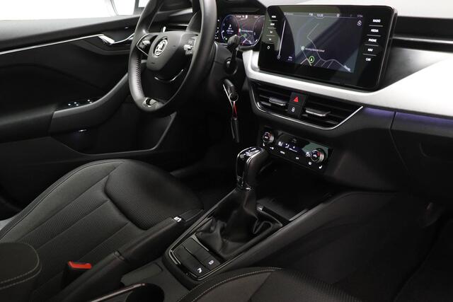 Skoda Kamiq 1.0 TSI Sport Business | NAVIGATIE- PACK | DRAADLOZE LADER | STOELVERWARMING | SMARTLINK | 17"