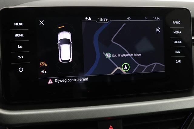 Skoda Kamiq 1.0 TSI Sport Business | NAVIGATIE- PACK | DRAADLOZE LADER | STOELVERWARMING | SMARTLINK | 17"