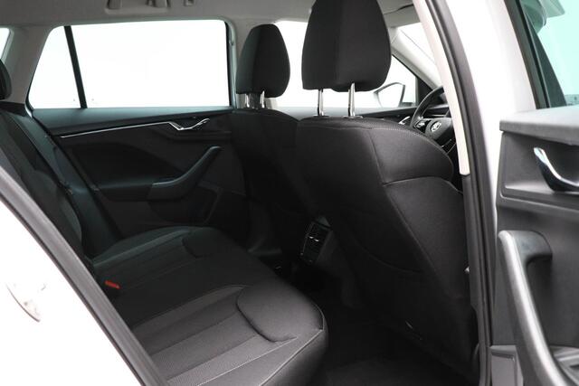 Skoda Kamiq 1.0 TSI Sport Business | NAVIGATIE- PACK | DRAADLOZE LADER | STOELVERWARMING | SMARTLINK | 17"