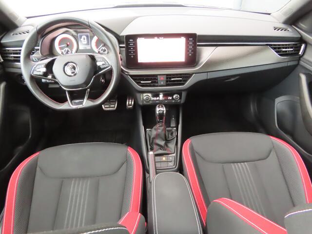 Skoda Kamiq 1.0 TSI Monte Carlo DSG | trekhaak wegklapbaar | stoelverwarming | voorruitverwarming | adaptive cruise + dpde hoek detectie | panodak | camera |