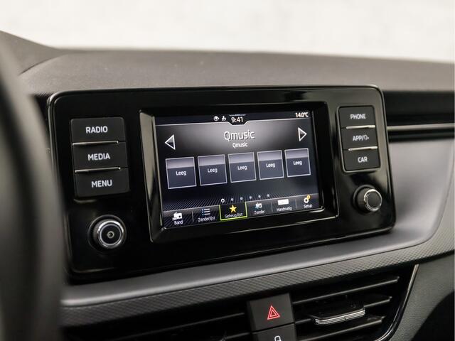 Skoda Kamiq 1.0 TSI Sport (APPLE CARPLAY, CRUISE, LED KOPLAMPEN, SPORTSTOELEN, LANE ASSIST, ARMSTEUN, BLUETOOTH, NIEUWE APK, NIEUWSTAAT)