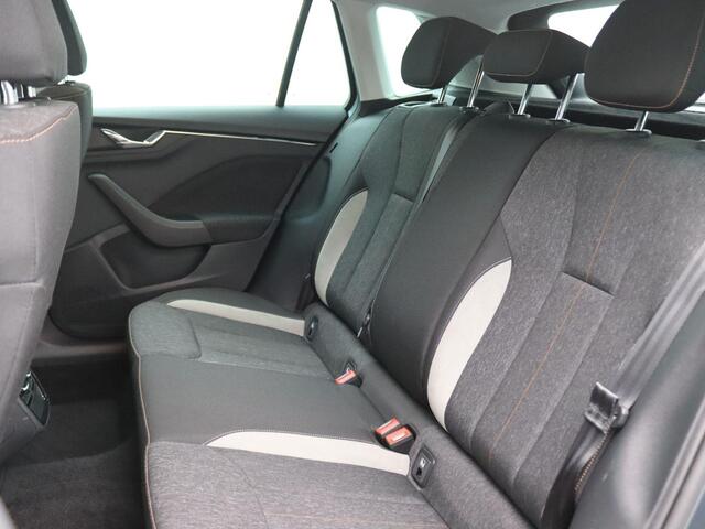 Skoda Kamiq 1.5 TSI ACT Business Edition 150PK DSG Trekhaak, Elektr. Achterklep, Keyless, Virtual Cockpit, Clima, Stoelverwarming, 17" LM Velgen, Adaptieve Cruise Controle