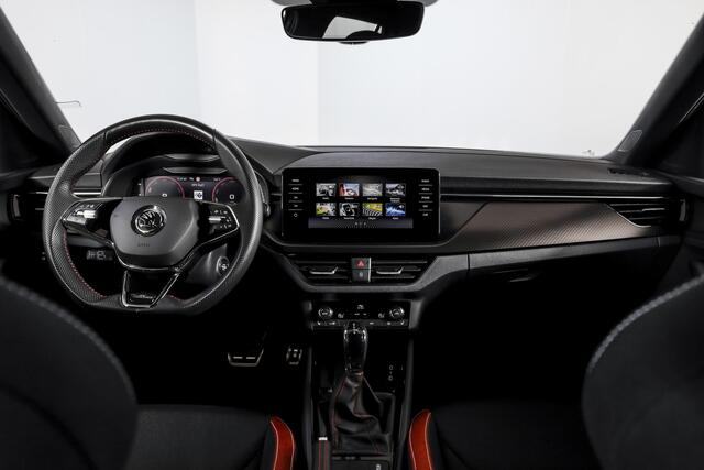 Skoda Kamiq 1.5 TSI ACT 150 PK Monte Carlo - Automaat | Pano | Elek. Trekhaak | Dig. Cockpit | Adapt. Cruise | Stoel+-stuurverw. | PDC | Camera | NAV + App. Connect | ECC | DAB | LM 18" |