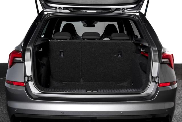 Skoda Kamiq 1.5 TSI ACT 150 PK Monte Carlo - Automaat | Pano | Elek. Trekhaak | Dig. Cockpit | Adapt. Cruise | Stoel+-stuurverw. | PDC | Camera | NAV + App. Connect | ECC | DAB | LM 18" |