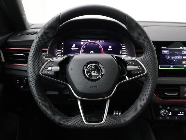 Skoda Kamiq Monte Carlo 1.0 TSI 115 PK 6 versn. Hand | Panorama dak | LED matrix | 17" lichtmetalen velgen | Camera |