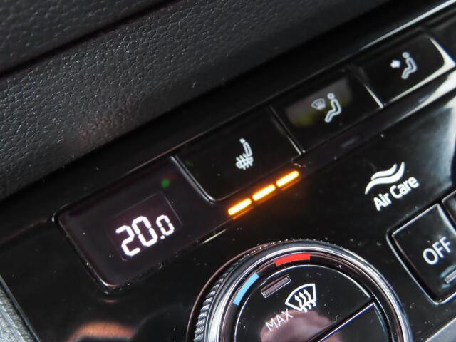 Skoda Karoq 1.5 TSI ACT Sportline Business DSG | verwarmde voorstoelen + achterbank | navigatie |