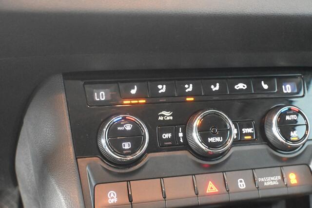 Skoda Karoq 1.0 TSI Style Automaat Clima Carplay Stoelverwarming Rijklaarprijs Inruil Mogelijk!