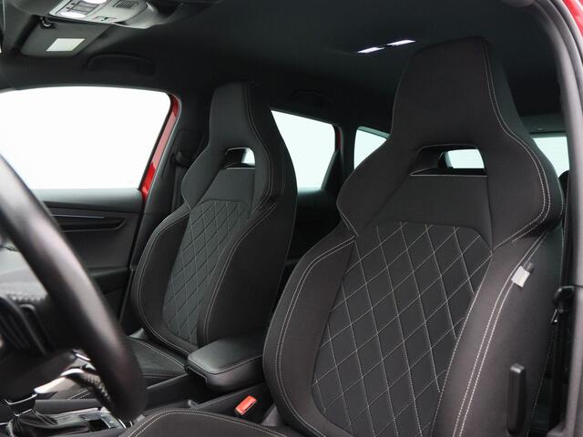 Skoda Karoq 1.5 TSi 150 Pk Automaat Sportline Business | Cruise Control | Climate Control | Stoelverwarming | Navigatie | Trekhaak | Camera | Carplay | 94863 Km!!