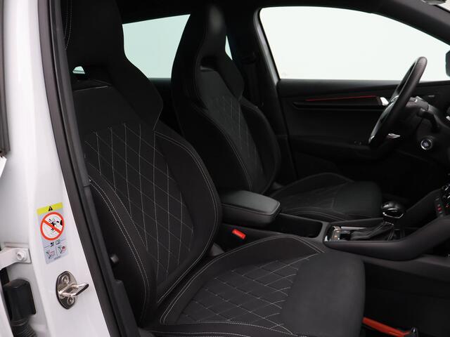 Skoda Karoq 1.5 TSI 150 PK DSG AUT. SPORTLINE + 19 INCH + VIRTUAL COCKPIT | ADAPTIVE CRUISE | ELEK. TREKHAAK | SFEERVERLICHTING