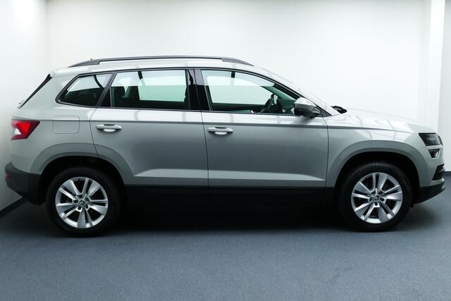 Skoda Karoq 1.5 150pk TSI ACT Style. Carplay/Android Navi, Stoelverw, 17"LMV, Haak 1500kg