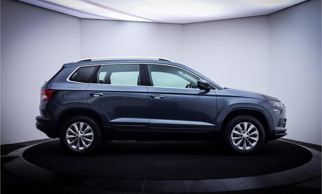 Skoda Karoq 1.0 TSI Ambition Business CAMERA | CARPLAY | DAB | NAVI | STOELVERW | TREKHAAK | CLIMA | CRUISE | LMV