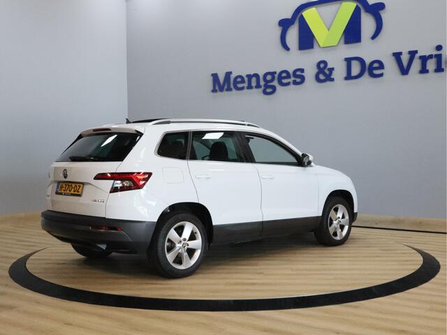 Skoda Karoq 1.0 TSI Ambition Business Airco ECC | Virtual | Panorama | Trekhaak | Stoelverwarming | NAP | Apple Carplay Android Auto | DAB | Isofix