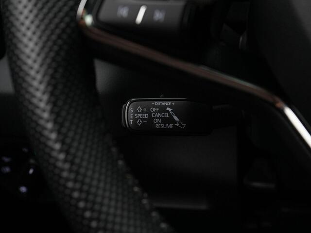 Skoda Karoq 1.5 TSI 150 pk DSG Sportline Business | Adaptief onderstel | Stoel-/achterbankverwarming | Achteruitrijcamera