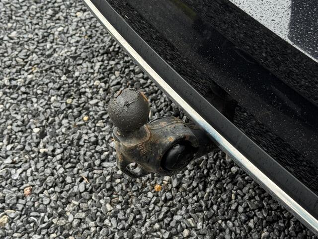 Skoda Karoq 1.5 TSI 150pk DSG 4x4 Sportline (Trekhaak,Camera,Navi,Carplay)