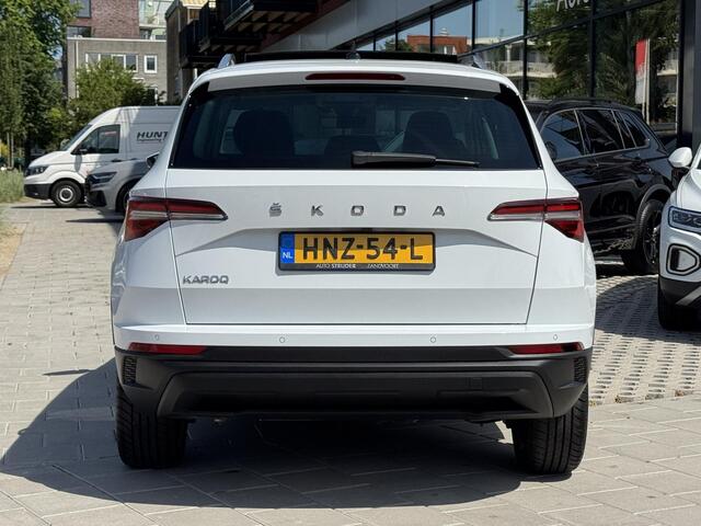 Skoda Karoq 1.5 TSI ACT Business Edition Plus Automaat | Panodak | Camera | 18LM