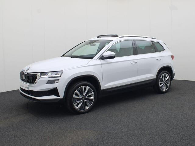 Skoda Karoq 1.5TSI/150PK Design DSG · Panoramadak · App connect · Camera + Parkeersensoren Garantie tot maart 2028 of 60000km.