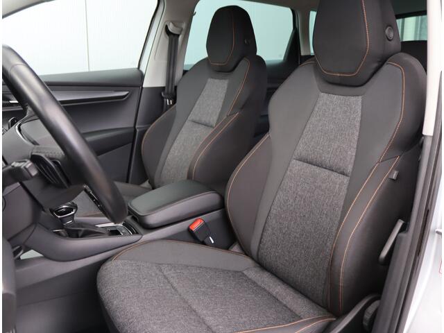 Skoda Karoq 1.5 TSI ACT Clever | Keyless | Navigatie | Voorruitverwarming