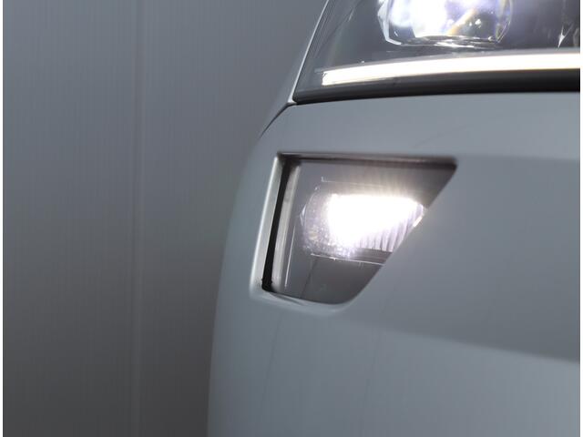 Skoda Karoq 1.5 TSI ACT Clever | Keyless | Navigatie | Voorruitverwarming