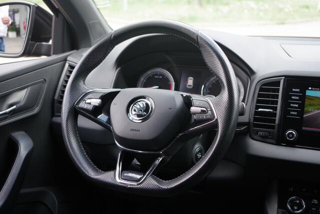 Skoda Karoq 1.5 TSI ACT Sportline 150 PK Automaat BNS, Trekhaak, Keyless, Winterpakket, Camera