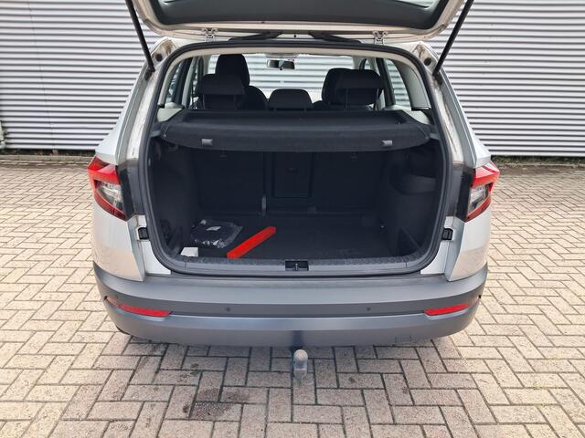 Skoda Karoq 1.0 TSI Ambition | Airco | Cruise control | Navigatie | Trekhaak | LM Velgen | PDC achter | RIJKLAARPRIJS INCL 12 MAANDEN GARANTIE EN BEURT