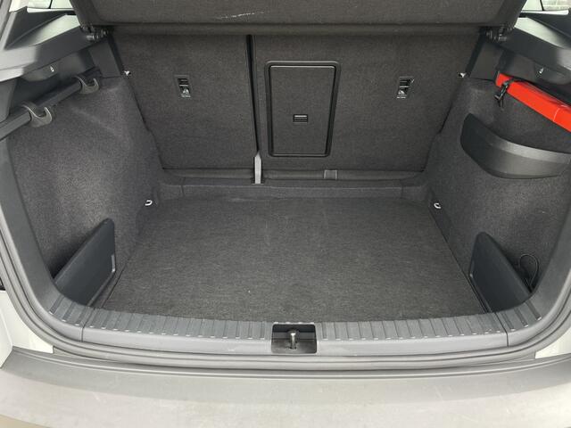 Skoda Karoq 1.5 TSI ACT Business Edition | Pano | LED | Carplay | Virtual | Camera | Navi