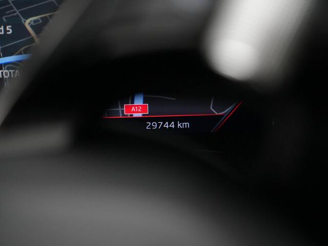 Skoda Karoq 1.5 TSI ACT 150 pk DSG Sportline Business | Panoramadak | Rondomzicht camera | CANTON sound | Matrix LED | 18 inch