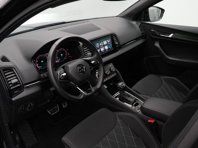 Skoda Karoq 1.5 TSI ACT 150 pk DSG Sportline Business | Panoramadak | Navigatie Columbus | Rondomzicht camera | Stuur-/achterbankverwarming | Canton | Matrix LED