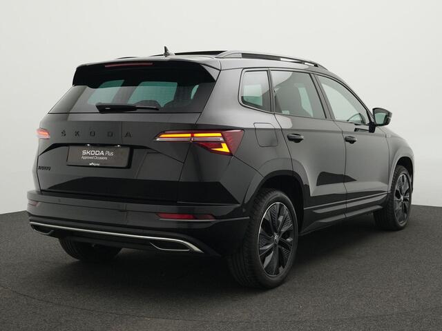 Skoda Karoq 1.5 TSI ACT 150 pk DSG Sportline Business | Panoramadak | Navigatie Columbus | Rondomzicht camera | Stuur-/achterbankverwarming | Canton | Matrix LED