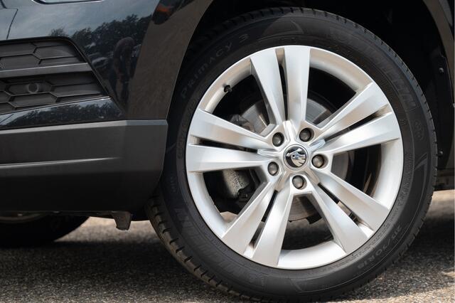 Skoda Karoq 1.5 TSI Style DSG | Pano | Standkachel | El. Trekhaak | ACC | Dodehoekdet. | 18"