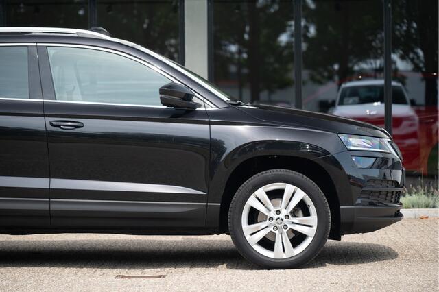 Skoda Karoq 1.5 TSI Style DSG | Pano | Standkachel | El. Trekhaak | ACC | Dodehoekdet. | 18"