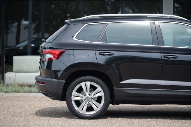 Skoda Karoq 1.5 TSI Style DSG | Pano | Standkachel | El. Trekhaak | ACC | Dodehoekdet. | 18"