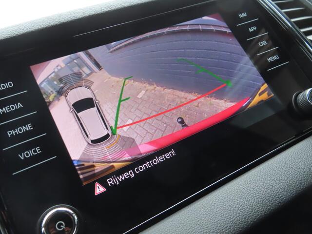 Skoda Karoq 1.5 TSI ACT Sportline Business DSG | trekhaak | canton soundsystem | adaptive cruise | elektrische achterklep |