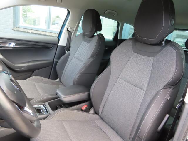 Skoda Karoq 1.5 TSI ACT Style DSG | stoelverwarming | full led | parkeersensoren voor + achter | DAB