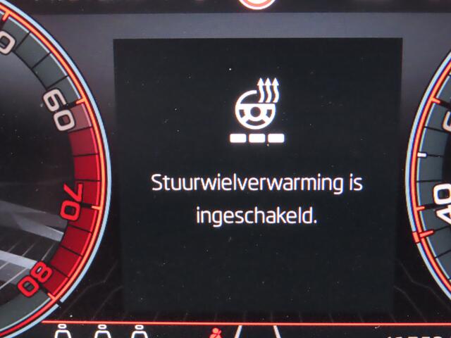 Skoda Karoq 1.5 TSI ACT Sportline Business DSG | voorruitverwarming | verwarmbare voorstoelen + achterbank | stuurwiel verwarmbaar | camera