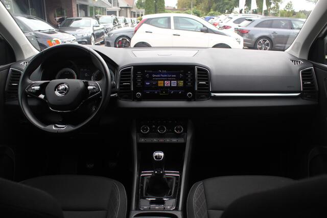 Skoda Karoq 1.0 TSI Business Edition / Trekhaak / Camera / Navigatie / Keyless / 16'' / Stoelverwarming / DAB / Cruise Control