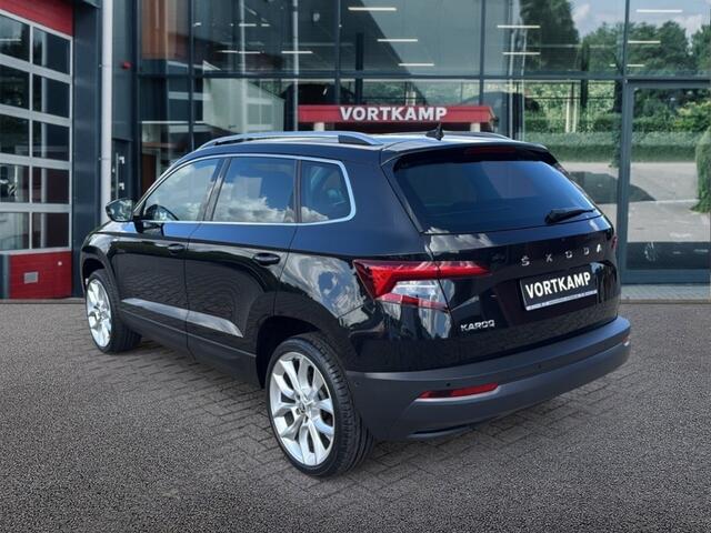 Skoda Karoq 1.5 TSI DSG CLEVER PANO-DAK/TREKHAAK/CAMERA/NAVI/CARPLAY/STOELVERW