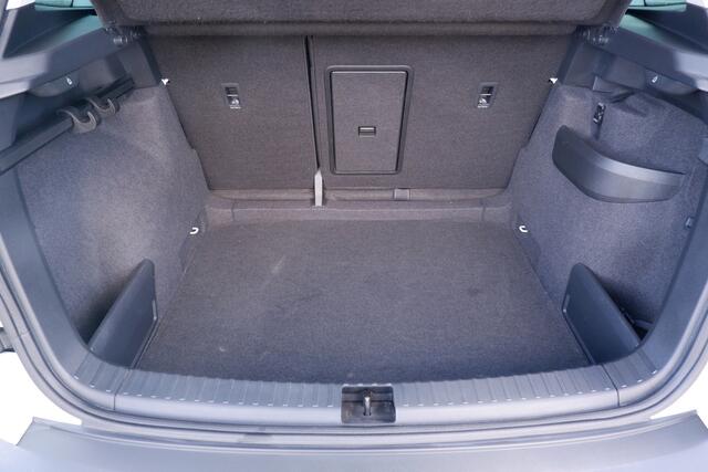 Skoda Karoq 1.5 TSI ACT Style | Elek. Trekhaak | LED | Navi | Carplay | Camera | Virtual Cockpit