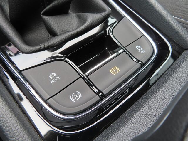 Skoda Karoq 1.5 TSI ACT Business Edition | camera | adaptive cruise |