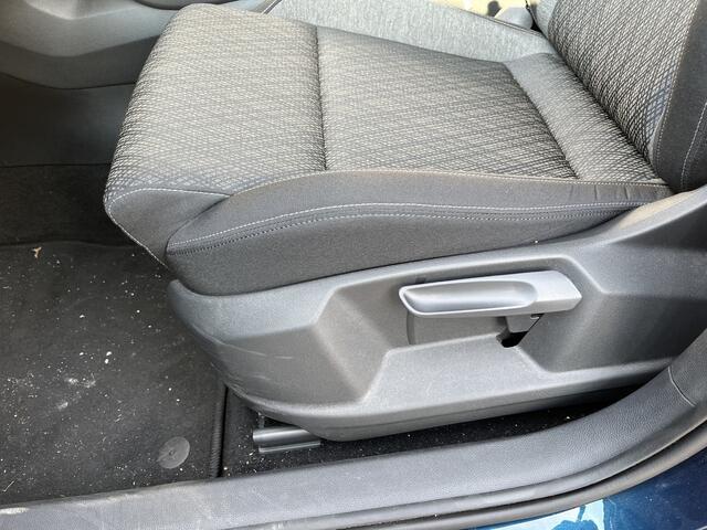 Skoda Karoq 1.5 TSI ACT Style / AUTOMAAT/ CAMERA/ PARK. SENSOREN/ LED/ STOEL-STUURVERWARM./ VIRTUAL COCKPIT/ SMARTLINK/ NAVI/ CLIMA/ 18" LMV