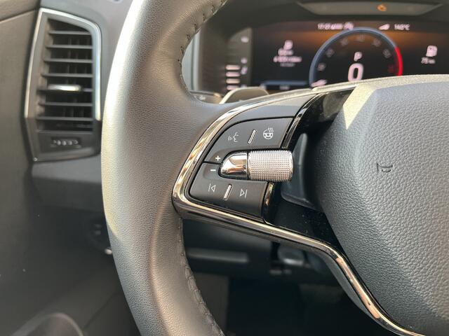 Skoda Karoq 1.5 TSI ACT Style / AUTOMAAT/ CAMERA/ PARK. SENSOREN/ LED/ STOEL-STUURVERWARM./ VIRTUAL COCKPIT/ SMARTLINK/ NAVI/ CLIMA/ 18" LMV