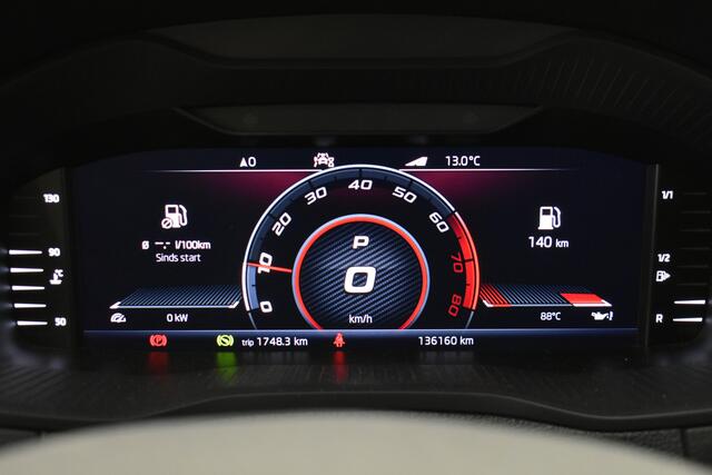 Skoda Karoq 1.5 TSI ACT Sportline Business Sport Stoelen Virtual Cockpit Camera Navi Stoelverwarming