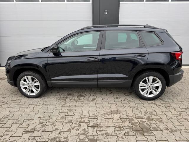 Skoda Karoq 1.0 TSI Greentech Business Edition / NAP / Trekhaak wegklapbaar / Dealer onderhouden / Camera / Cruise control / PDC.