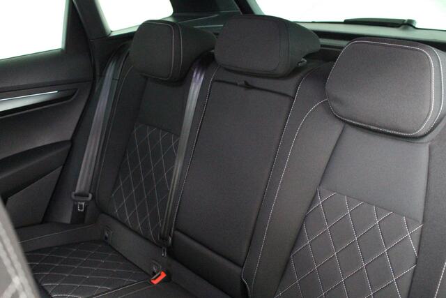 Skoda Karoq 1.5 TSI ACT Sportline DSG Automaat Navigatie | Led | Blackline | Stoelverwarming