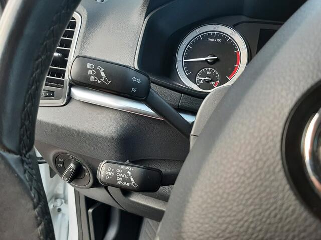 Skoda Karoq 1.5TSi 150pk DSG Style Business Airco Adap.cruise-control Navigatie Bluetooth