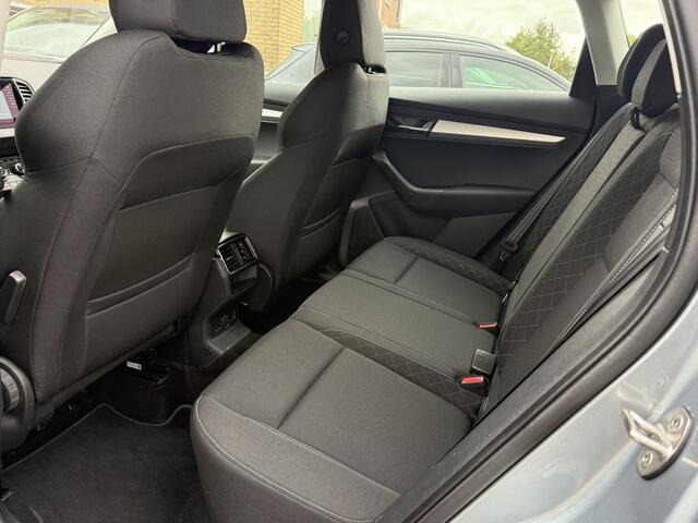 Skoda Karoq 1.5 TSI ACT Business Edition Trekhaak, Carplay/Android