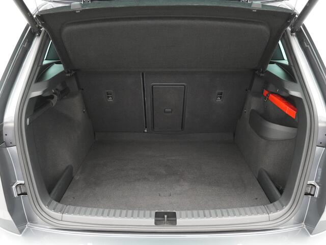 Skoda Karoq 1.5 TSI ACT 150PK DSG Sportline Business Navigatie Camera elek klep keyless 18"velgen 151