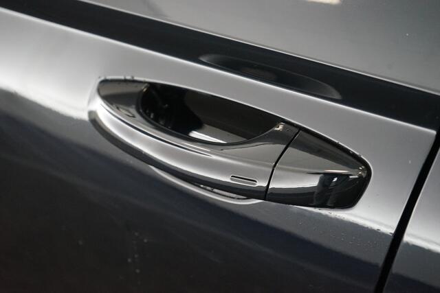 Skoda Karoq 1.5 TSI ACT Sportline Business | Trekhaak | Pano | ACC | Blind-spot