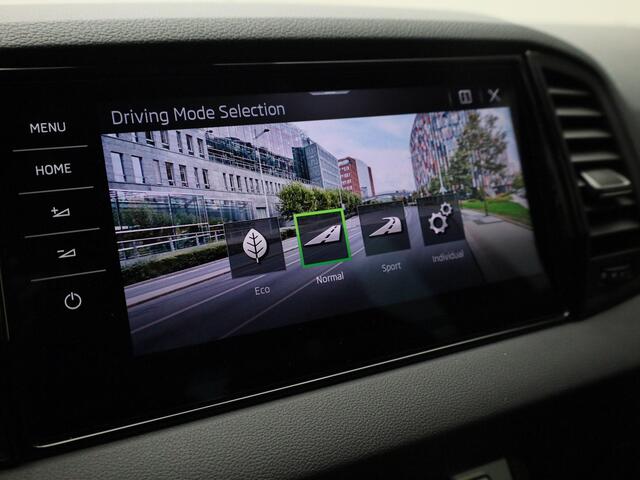 Skoda Karoq 1.5TSI/150PK ACT Sportline DSG · Navigatie · Trekhaak · Apple/Android Car Play · Camera · Garantie tot februari 2029 of 60000km.