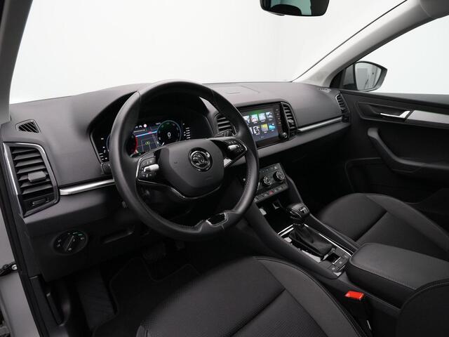 Skoda Karoq 1.5 TSI ACT 150 pk DSG Business Edition | Panoramadak | Trekhaak | Stuur-/achterbankverwarming | Achteruitrijcamera | Navigatie | Adaptive Cruise