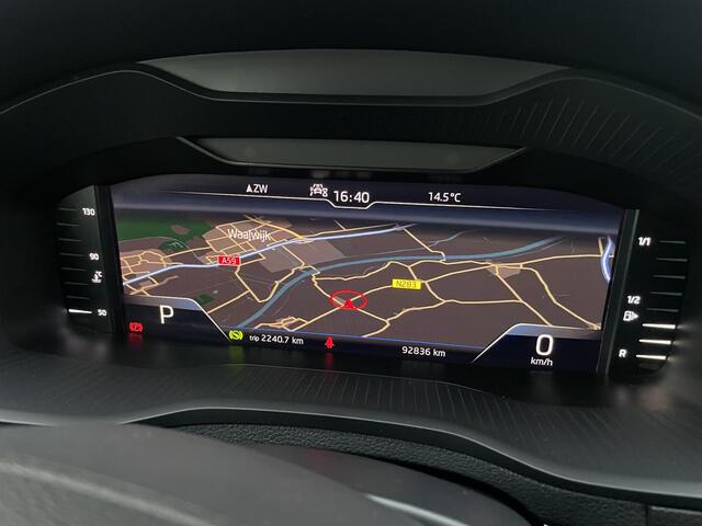 Skoda Karoq 1.5 TSI ACT Style | LED | Elek. Trekhaak | Navi | Carplay | Camera | Virtual Cockpit